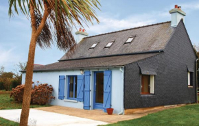 Beautiful Home In Kerbors With Kitchen